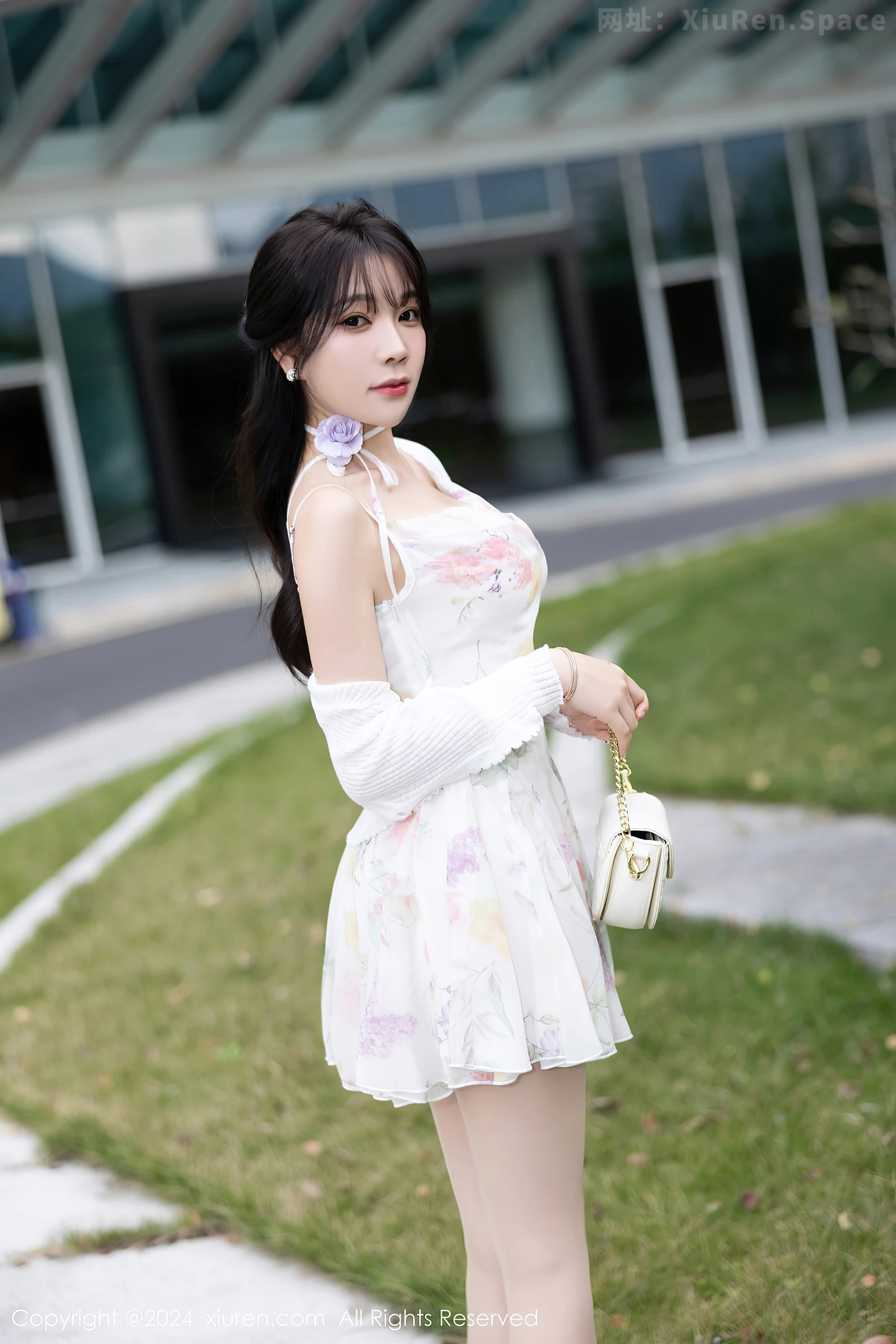 图片[6]-[XiuRen秀人网]VOL.7959 女神徐莉芝Booty性感白色短裙+黑色情趣服饰秀曼妙身姿诱惑写真82P-秀人网官方网站